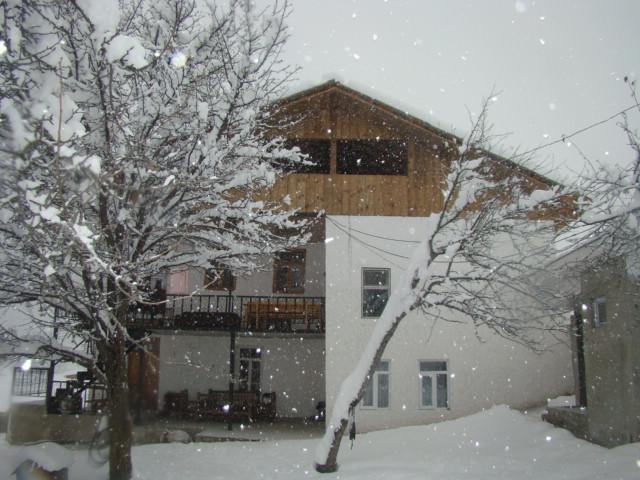 Guest House Tavaduri Mestia Zewnętrze zdjęcie